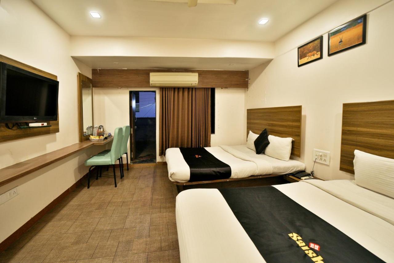Saish Hotel Shirdi Zewnętrze zdjęcie