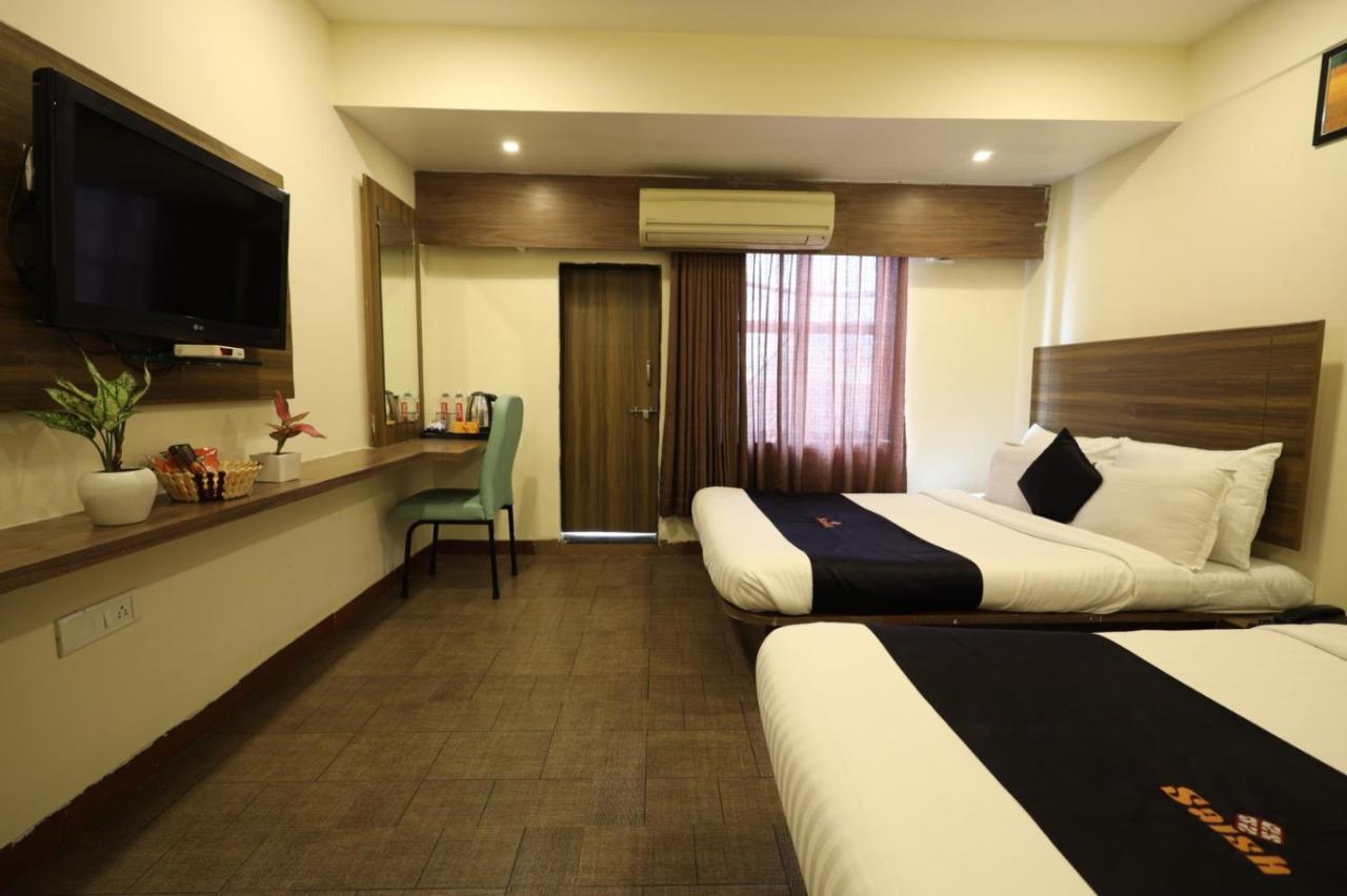 Saish Hotel Shirdi Zewnętrze zdjęcie