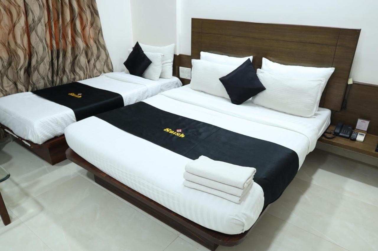 Saish Hotel Shirdi Zewnętrze zdjęcie