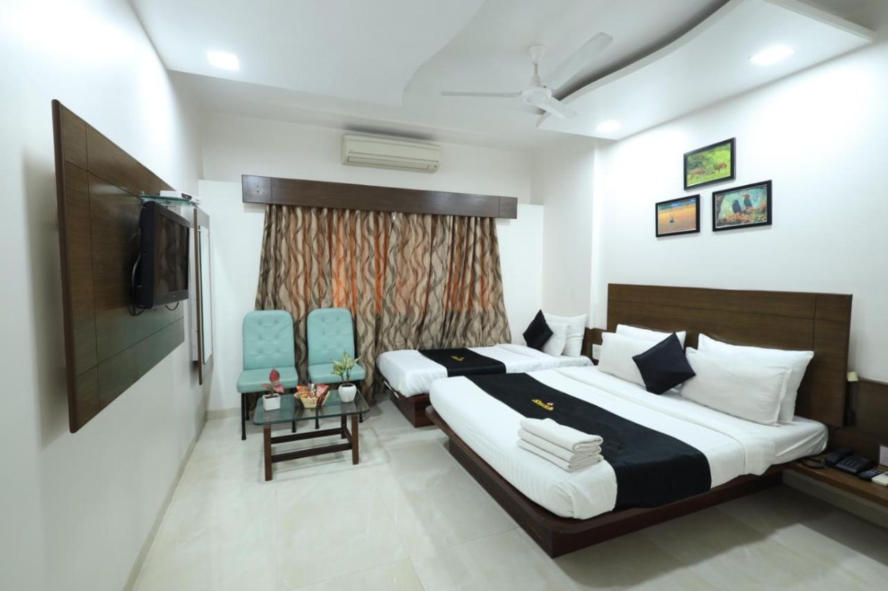 Saish Hotel Shirdi Zewnętrze zdjęcie