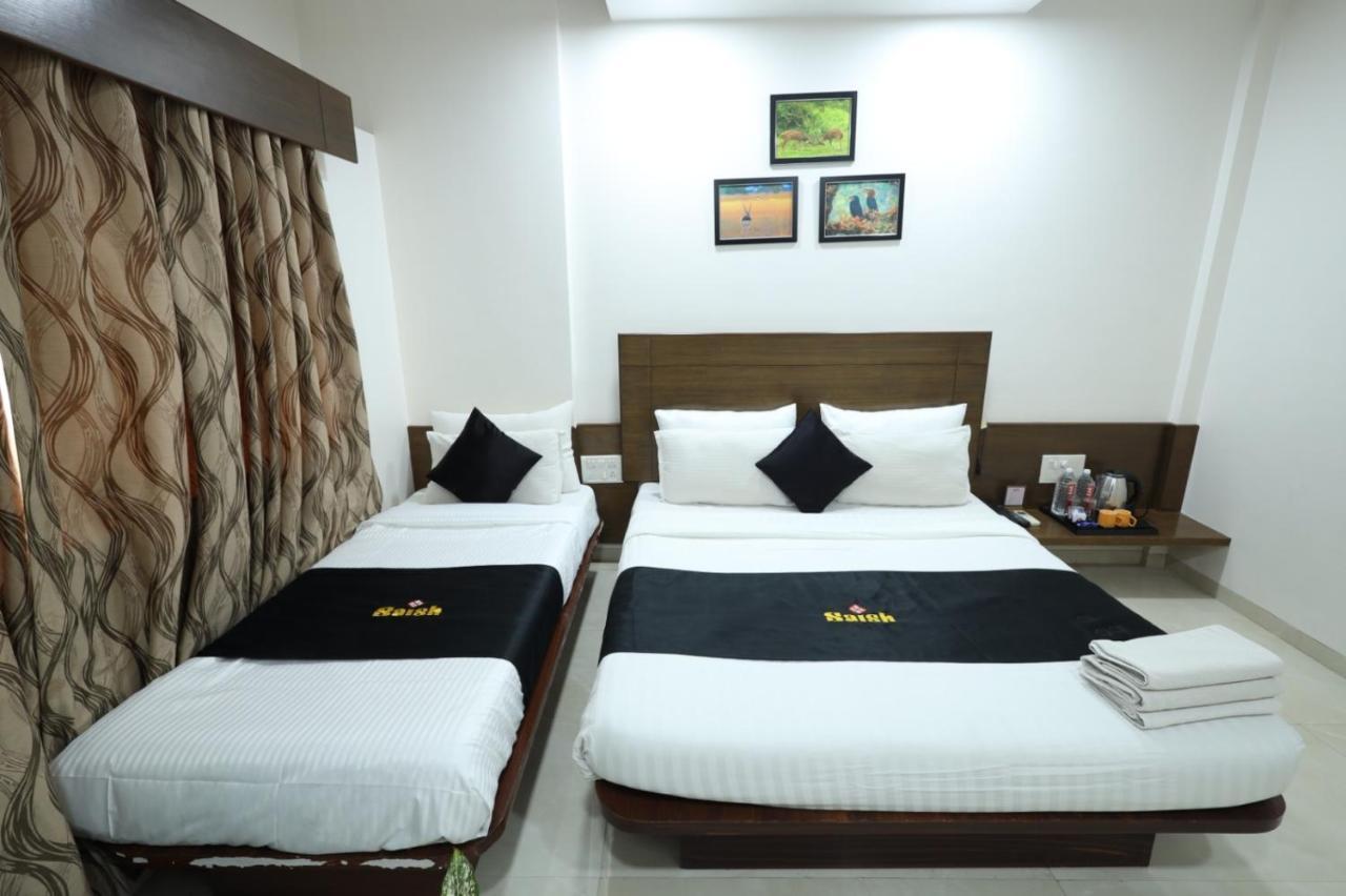 Saish Hotel Shirdi Zewnętrze zdjęcie