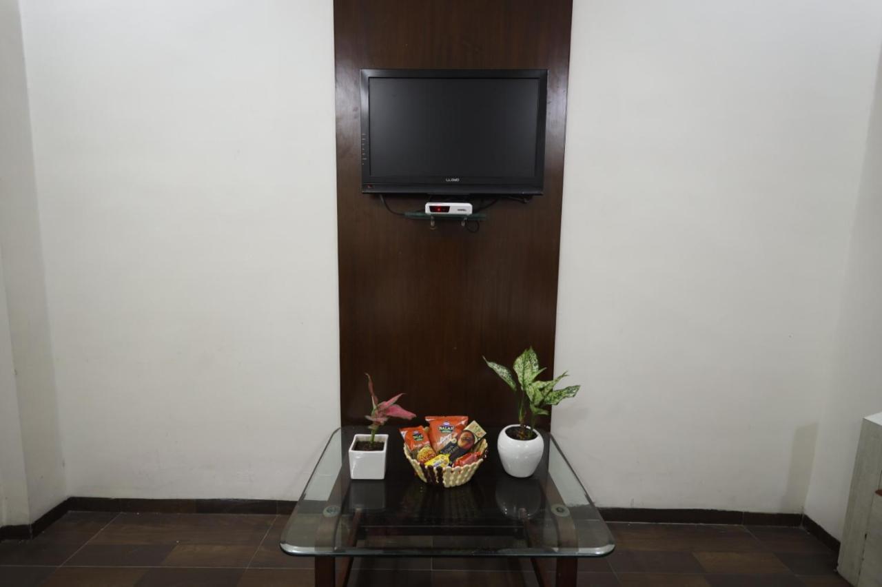 Saish Hotel Shirdi Zewnętrze zdjęcie