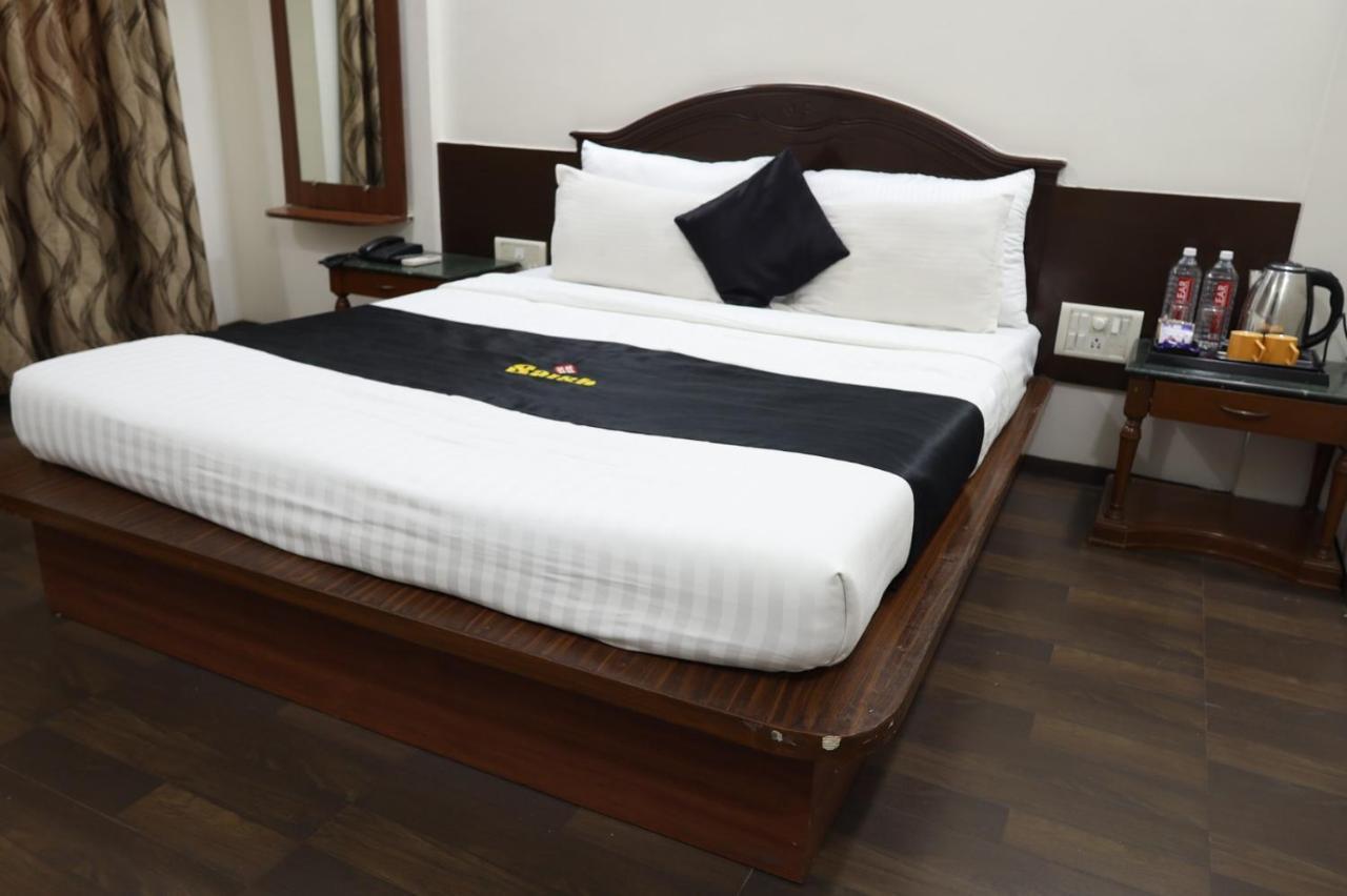 Saish Hotel Shirdi Zewnętrze zdjęcie