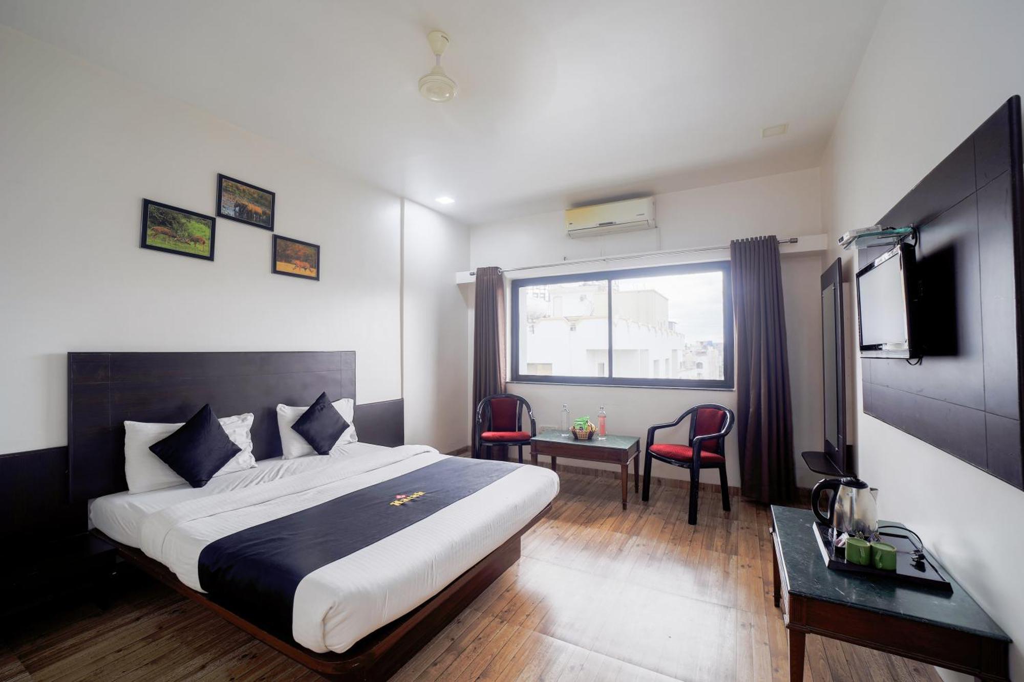 Saish Hotel Shirdi Zewnętrze zdjęcie