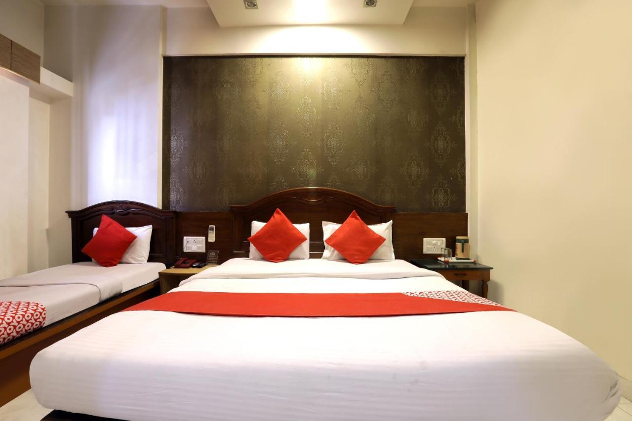 Saish Hotel Shirdi Zewnętrze zdjęcie